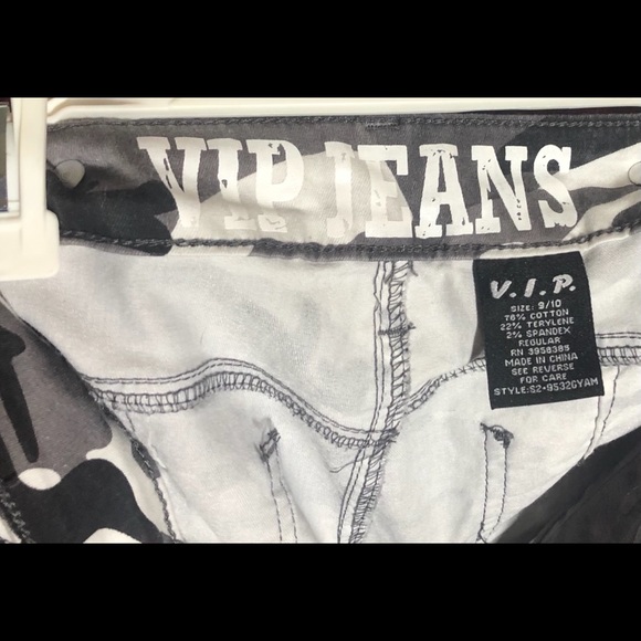 VIP Y2K camo overalls - Picture 6 of 6